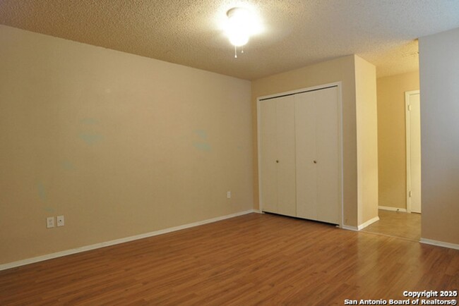 Building Photo - 3 Bedroom/2 Bath Ridge Creek Subdivision