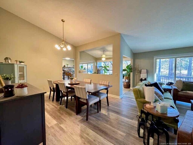 Building Photo - 3088 Fairway Woods