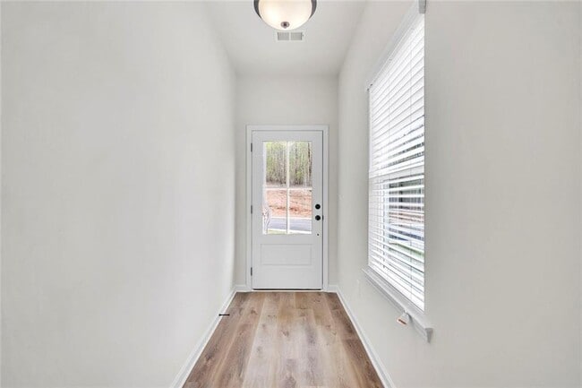 Building Photo - 374 Mountain Blvd S