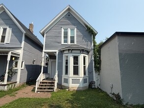 Building Photo - 2711 Lyndale Ave S