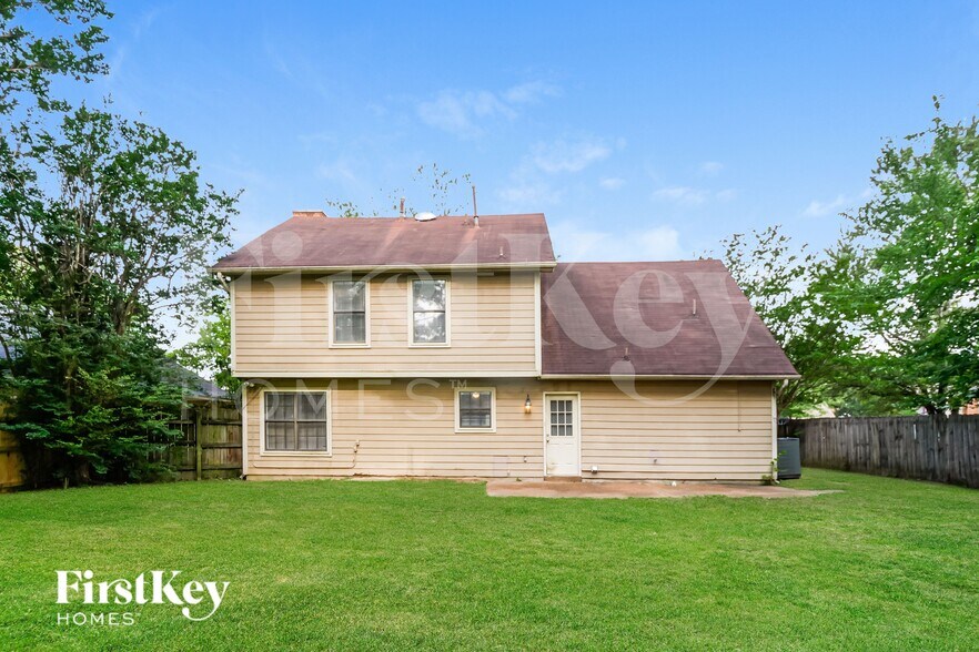 Building Photo - 2428 Green Glen Dr