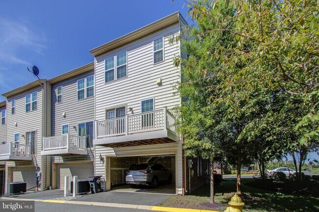 Building Photo - 7001 Trek Way