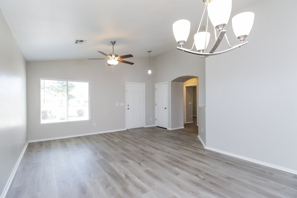 Building Photo - 39173 Kelly Cir