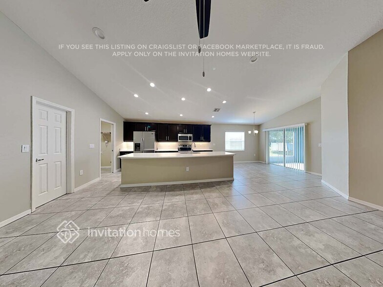 Building Photo - 1028 Rivershore Ave