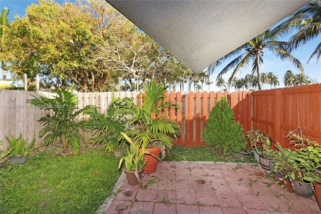 Building Photo - 14973 SW 8th Terrace