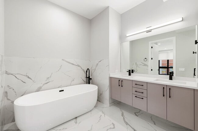 Building Photo - 1606 S Ashland Ave