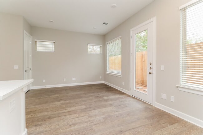 Building Photo - 5107 Royal Heath Dr