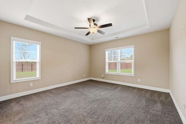 Building Photo - 206 Leland Ln