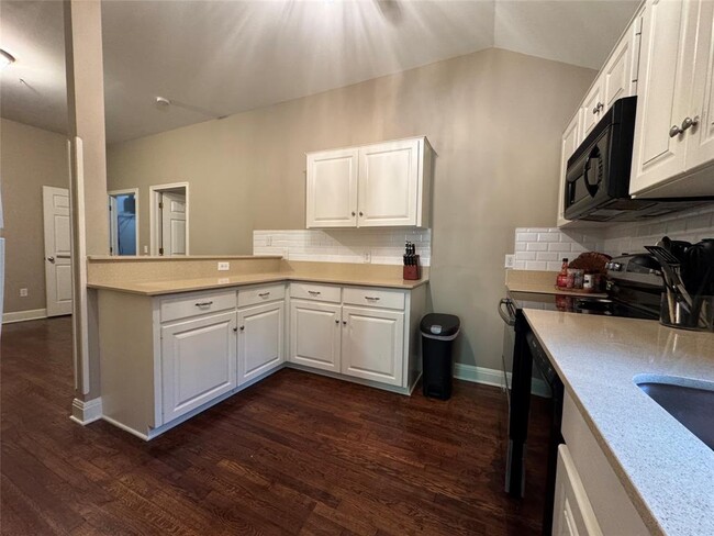Building Photo - 1809 W 39th St