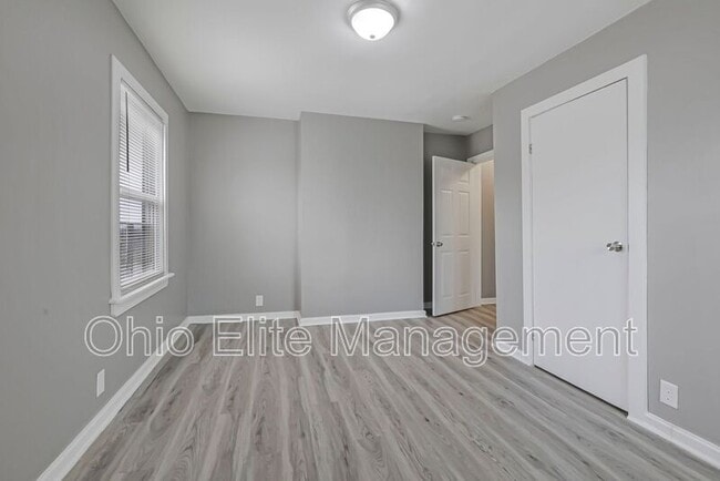 Building Photo - 1999 W Broad St