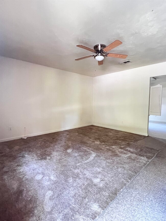 Building Photo - 5674 Lumberjack Ln