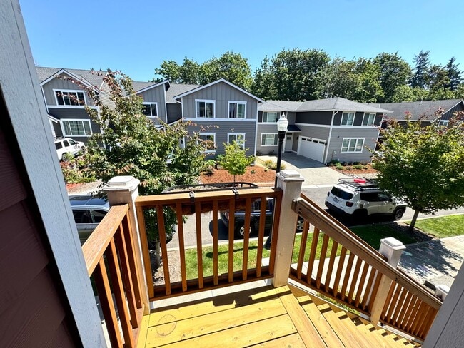 Building Photo - Modern and Stylish 3-Bedroom Manette Home