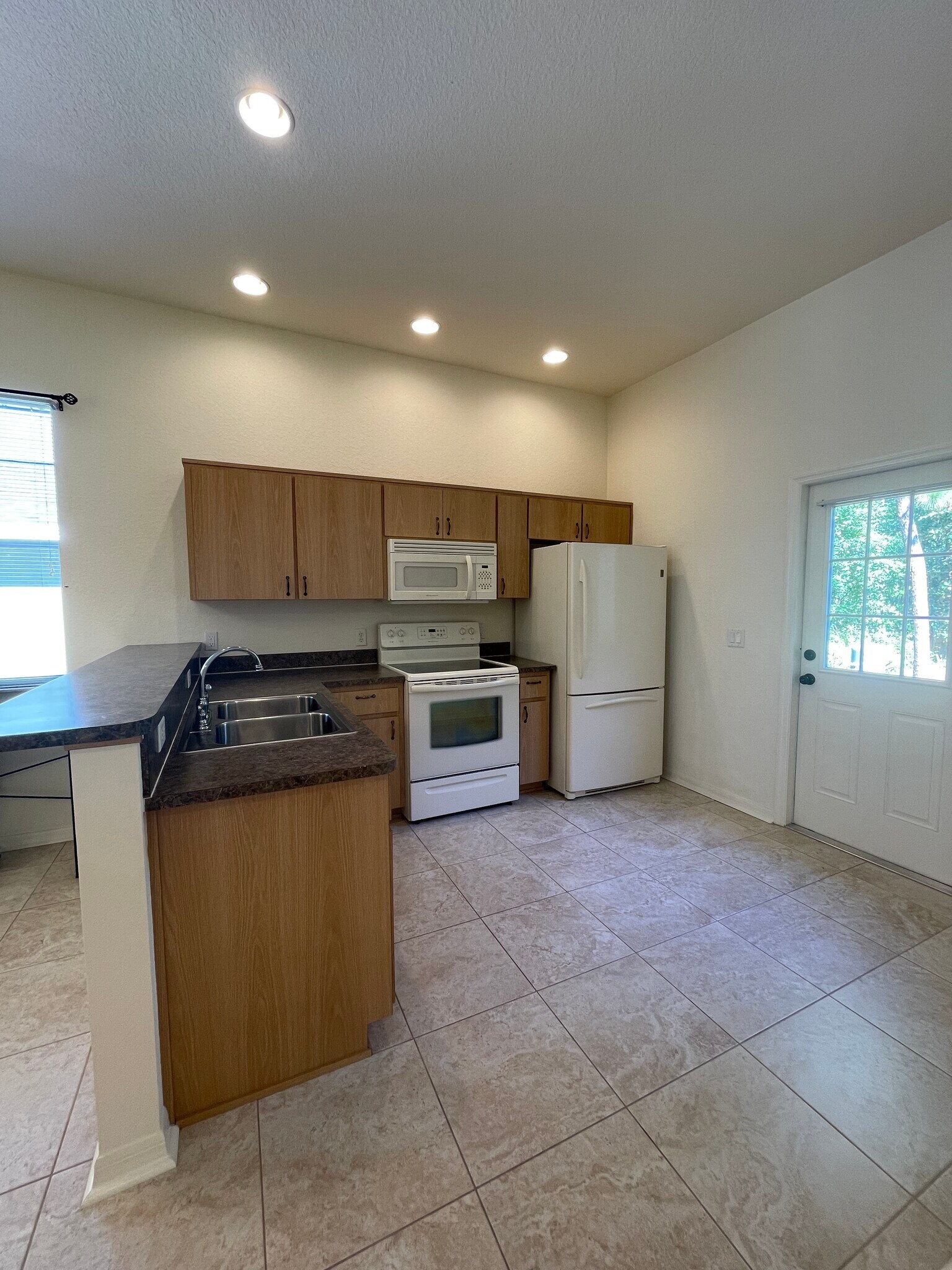 Building Photo - 5841 Cherry Ridge Pl