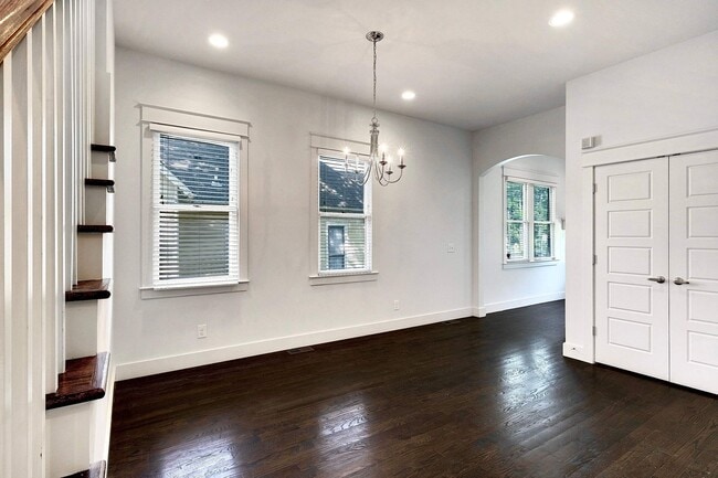 Building Photo - EAST NASHVILLE - FOUR BEDROOM Historic Home with amazing views of Nashville Skyline!
