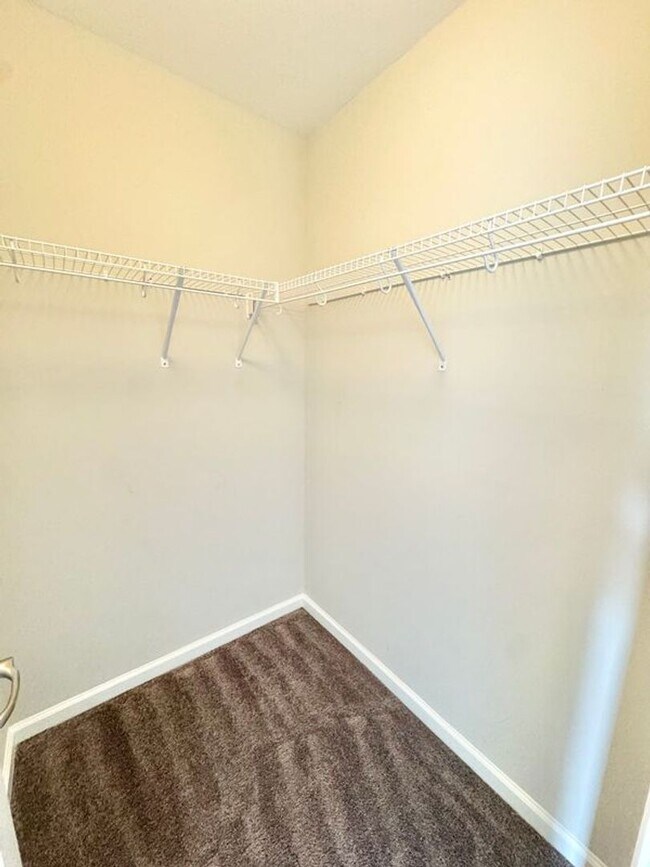 Building Photo - The Commons Community of Richmond Hill