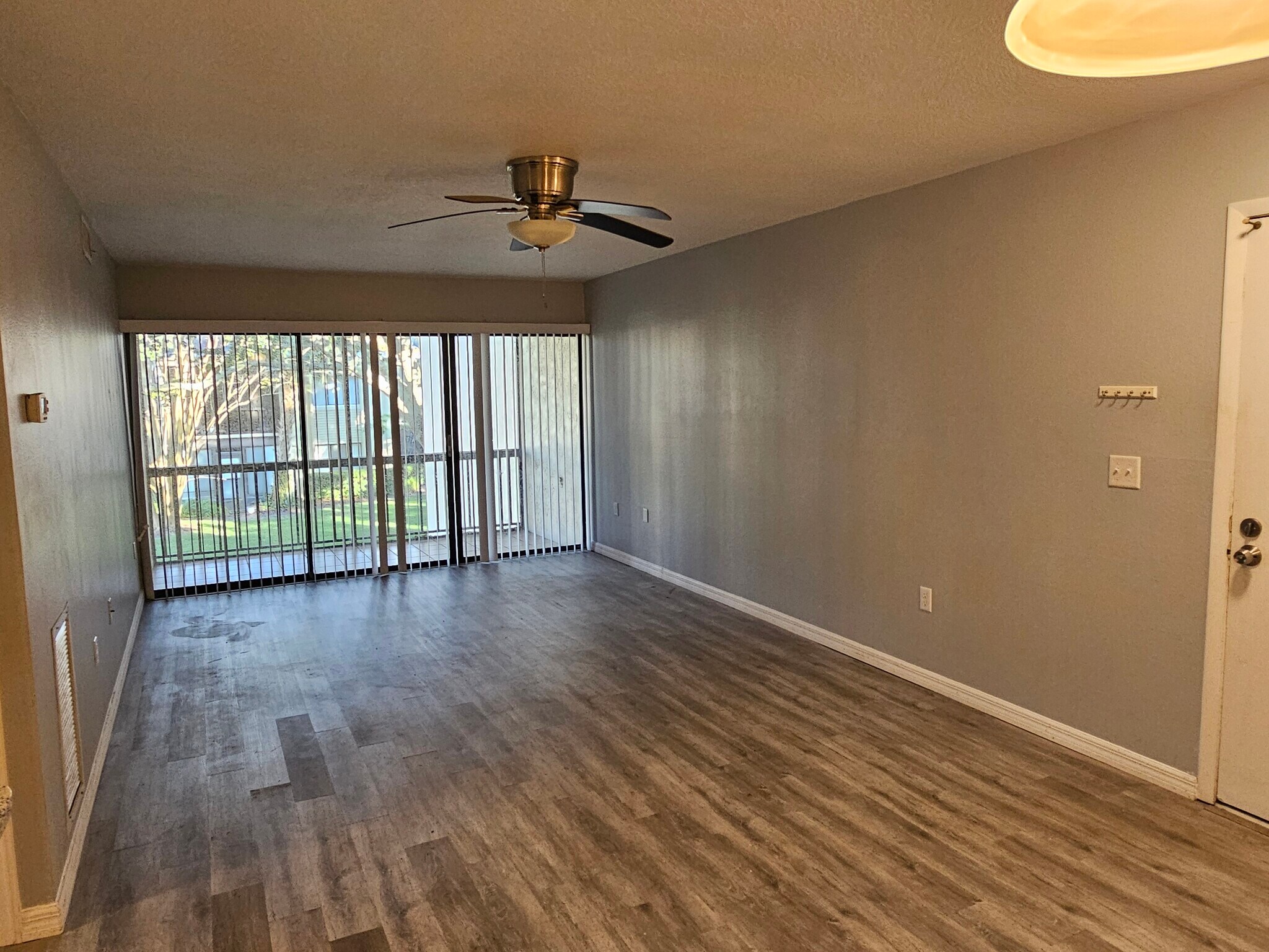 Living Room - 3238 S Semoran Blvd