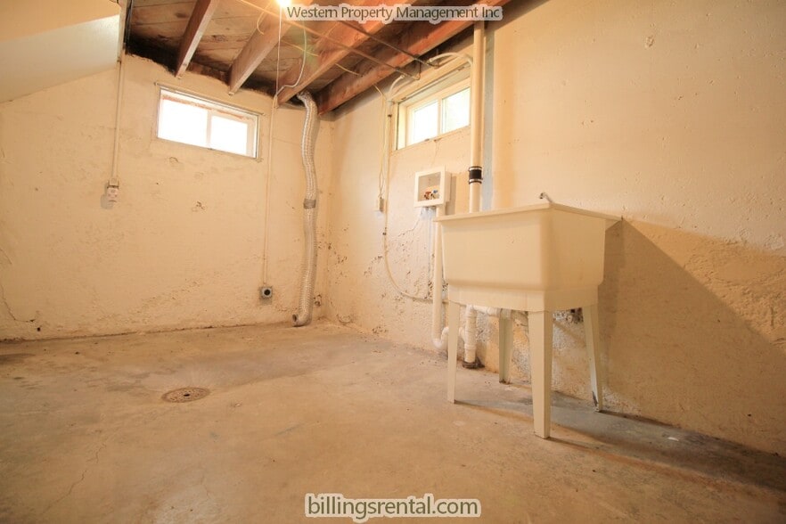 Basement Laundry Room - 743 Wyoming Ave