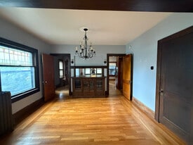 Building Photo - 3254 15th Ave S