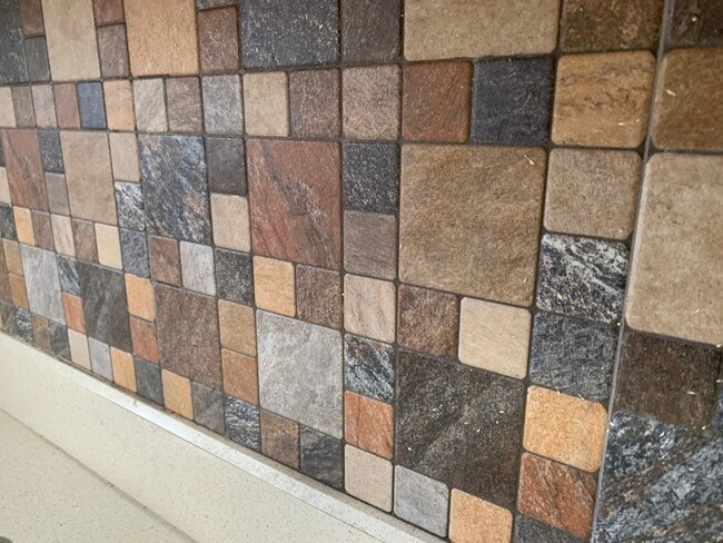 Building Photo - 2513 18th Ave