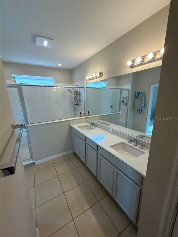 Building Photo - 4648 Prairie Creek St