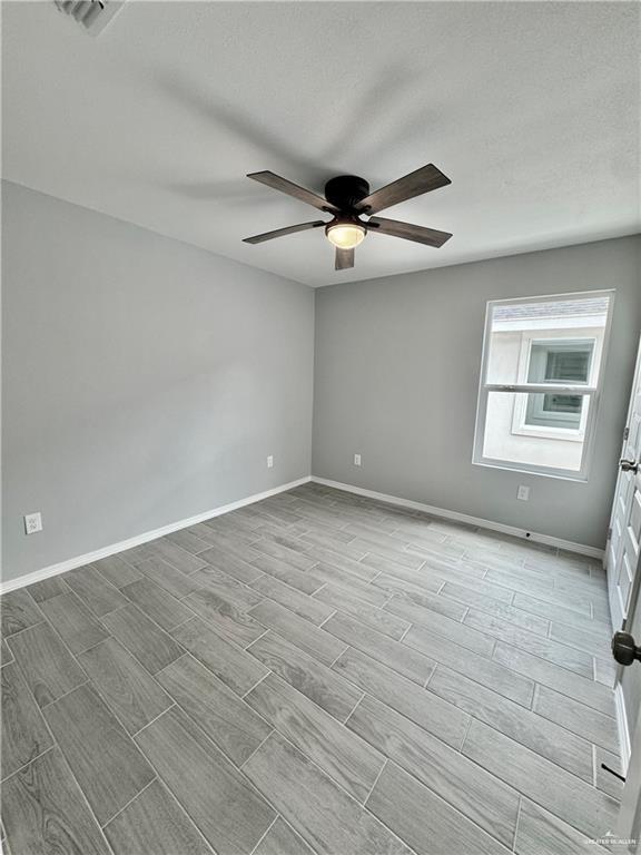 Building Photo - 15 Acacia St