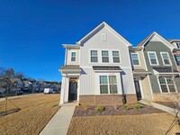 Building Photo - Brand New Large, 4BR End-Unit townhome in ...