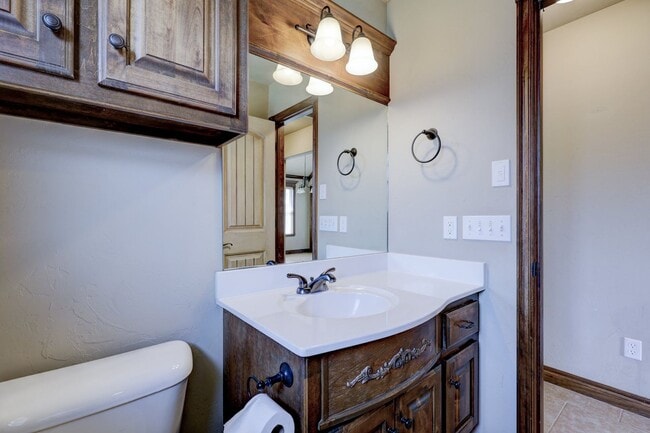 Building Photo - 15166 Fox Hollow Rd