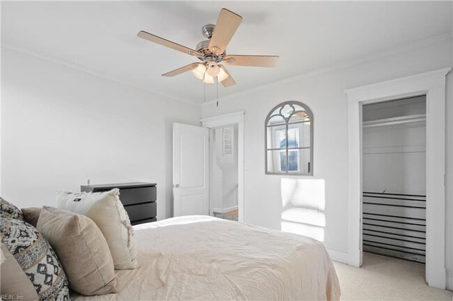 Building Photo - Classic 3 bedroom Home in the heart of Colonial Place