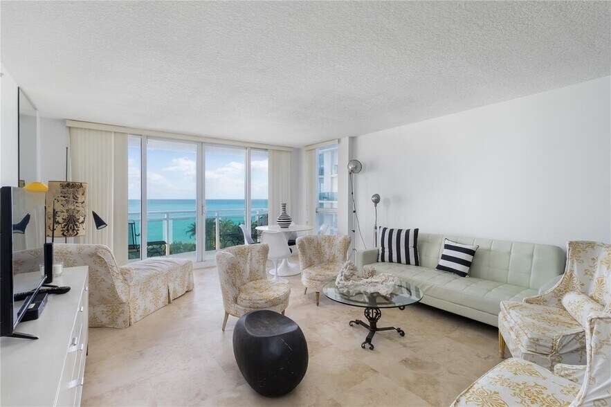 Building Photo - 6917 Collins Ave
