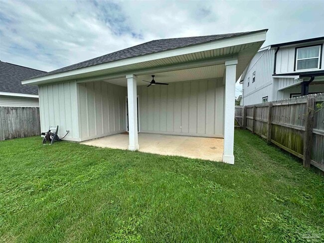 Building Photo - 1109 E Leonard St