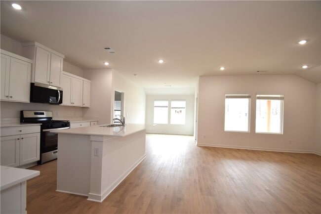 Building Photo - 517 Colorado St