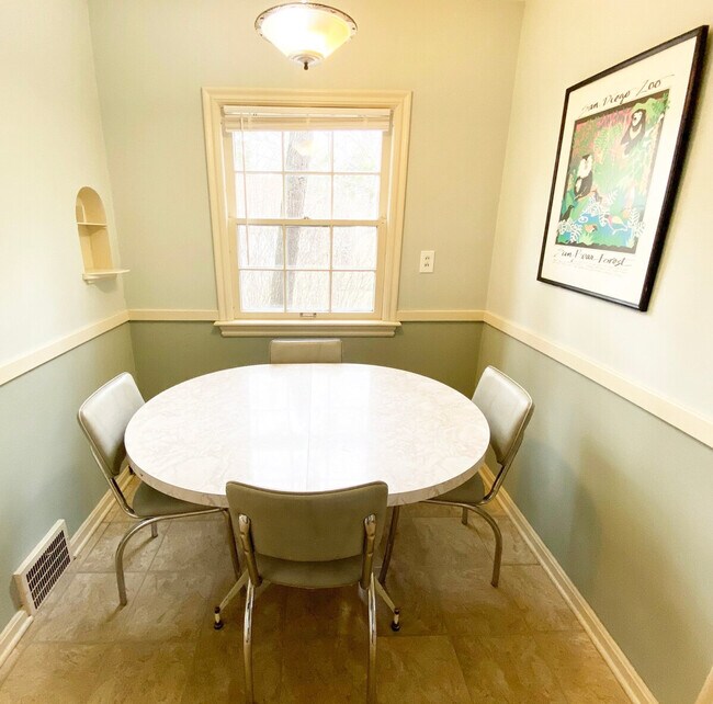 Building Photo - 16225 Glynn Rd