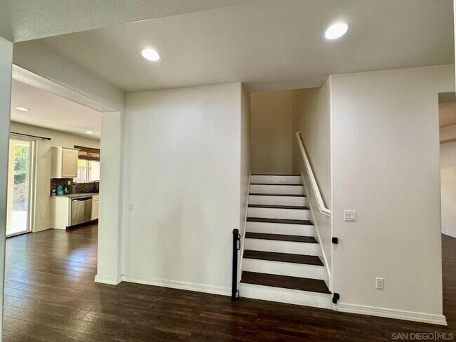 Building Photo - 1078 Augusta Cir