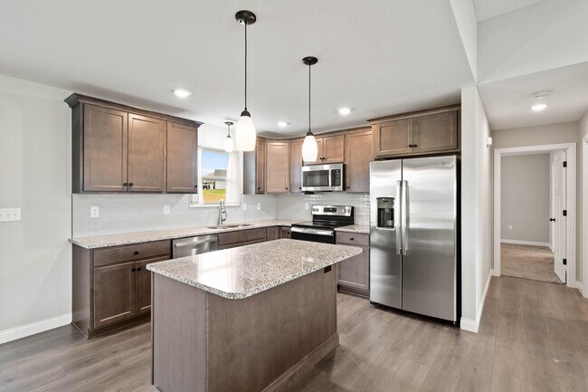 Building Photo - 3401 Yellowwood Dr