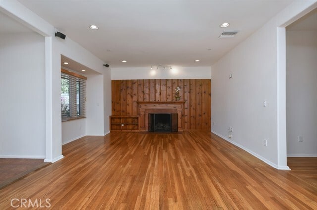 Building Photo - 9640 Farragut Dr