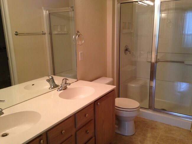Building Photo - 106 Bowie Cir