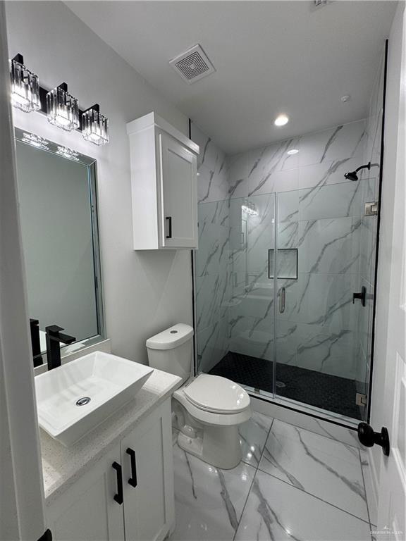 Building Photo - 15 Valle Vista St