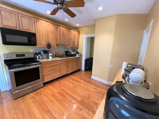 Primary Photo - 40 Newbern Ave