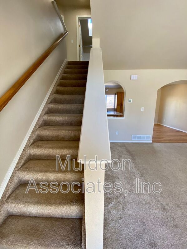 Building Photo - 1048 Scarlet Oak Dr