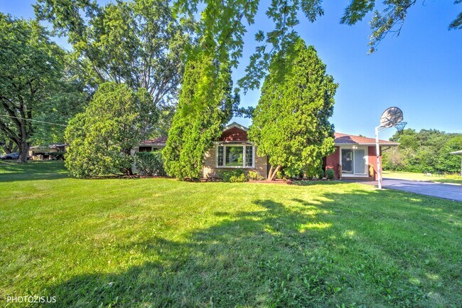 Building Photo - 7056 Osage Rd