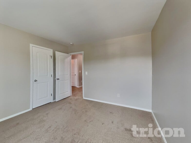 Building Photo - 514 Kerriann Ln