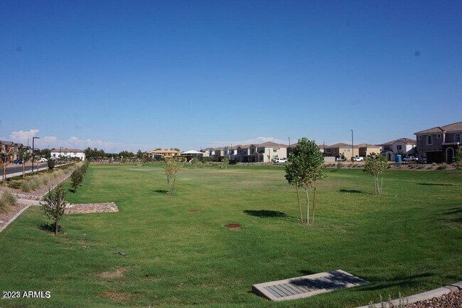 Building Photo - 1087 E Chapman Dr