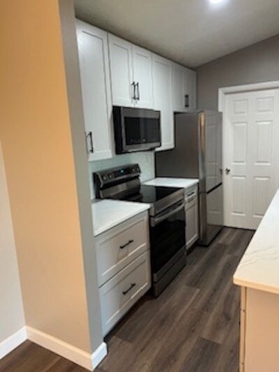 New remodeled Kitchen - 8892 Eagleview Dr