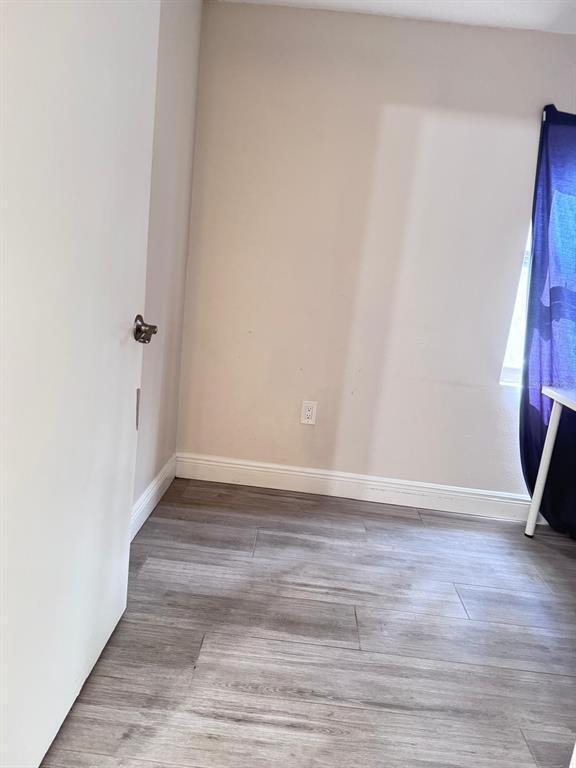 Building Photo - 5555 Baywater Dr