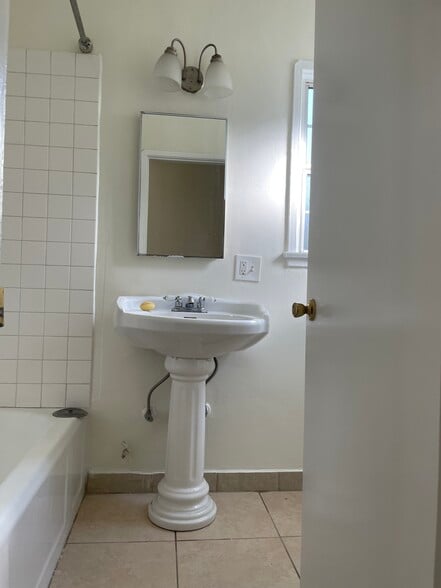 Guest Bathroom - 5362 Monroe St