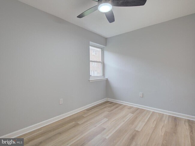 Building Photo - 1749 Addison Rd S