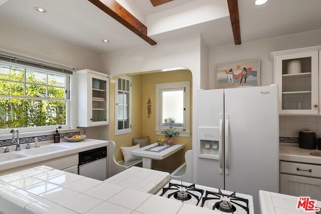 Building Photo - 443 GRAND