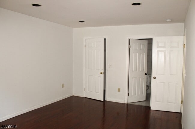 Building Photo - 15 Averell Dr