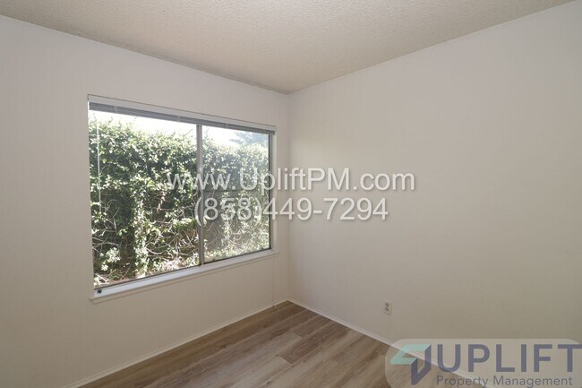 Building Photo - Spacious 4 Bedroom Home in Prime Mira Mesa Location- MOVE IN SPECIAL $300 OFF FIRST MONTH'S RENT!!