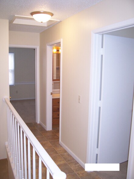 Building Photo - 5231 Dakota Dr